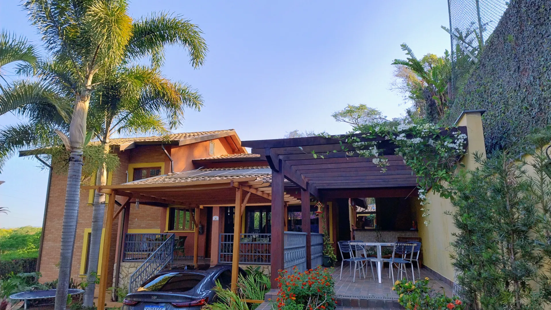 VENDE-SE CASA NO CONDOMÍNIO SÃO JOAQUIM - VINHEDO SP